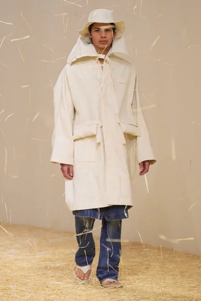 Look 26